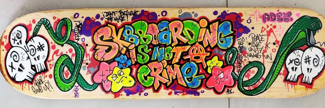 Planche skate — Skateboarding is not a Crime